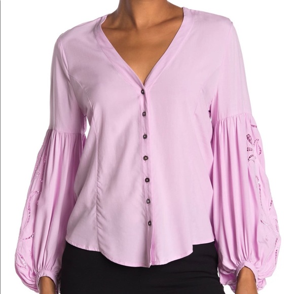 Laundry By Shelli Segal Tops - 👑Laundry by shelli segal blouse.🔥🔥🔥🔥🔥